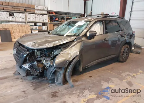 2023 Nissan Pathfinder Sv 4Wd z USA, uszkodzony, nr VIN 5N1DR3BC0PC246907